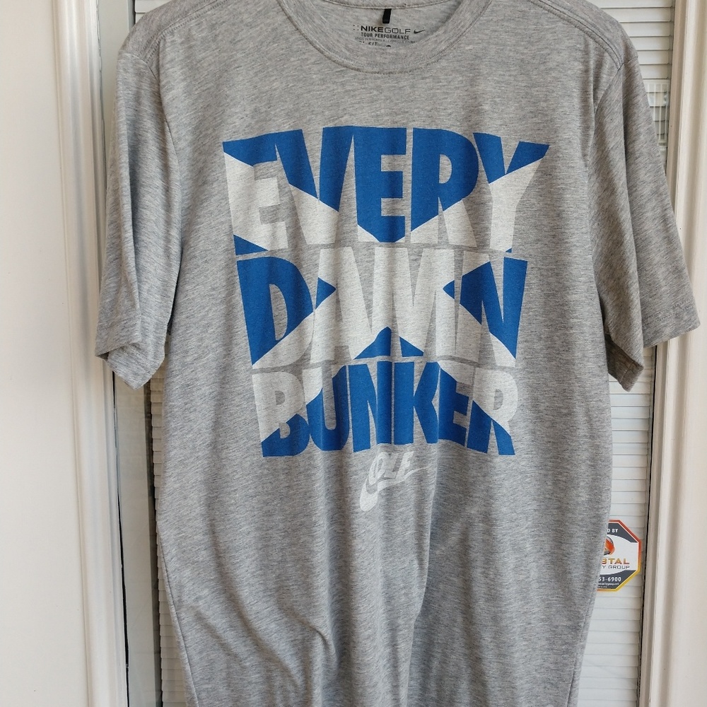 Mens Nike Golf T-shirt, size M